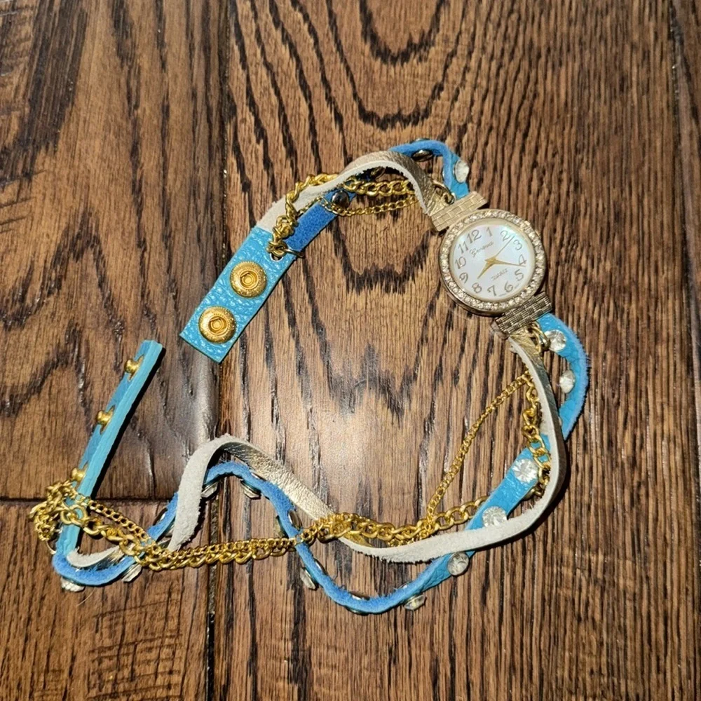 GENEVA QUARTZ flaws stylish